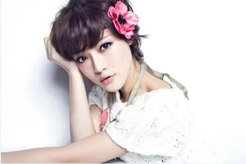 2019年邓家佳与丈夫离婚，离婚对她意味着什么？