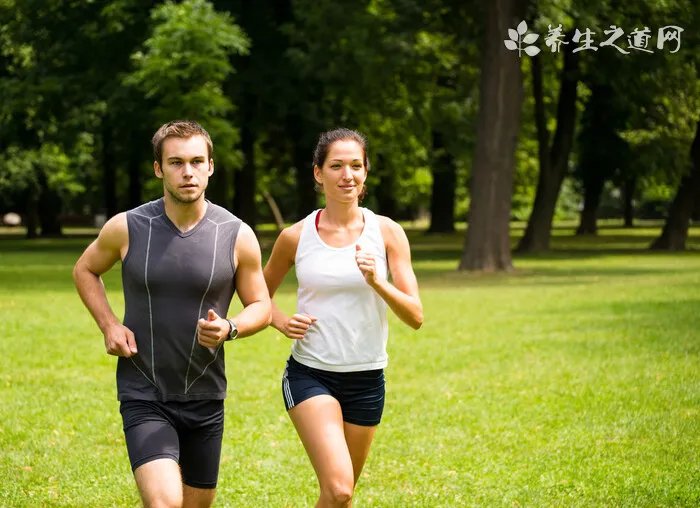 混合喂养 给奶牛妈妈喘息的空间