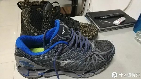 美津浓预言7,蜜糖/砒霜的代表作,跑鞋评测及大体重跑步的心得谏言