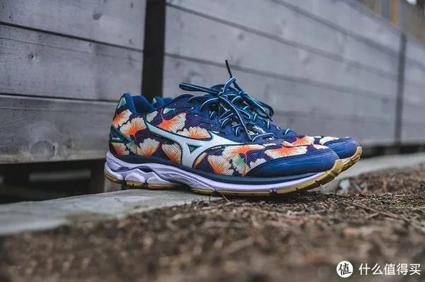 美津浓预言7,蜜糖/砒霜的代表作,跑鞋评测及大体重跑步的心得谏言