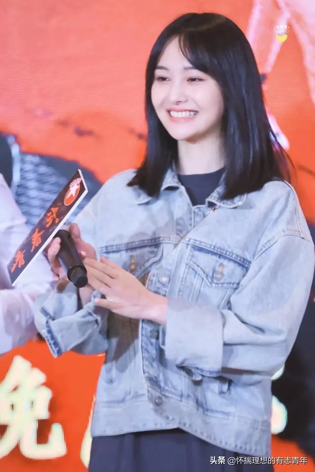 如何看待郑爽发文说心疼《奇妙小森林》工作人员自己买水喝？