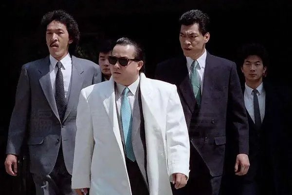 曾志伟和蓝洁瑛到底是怎么回事 不清楚祸害了多少女明星