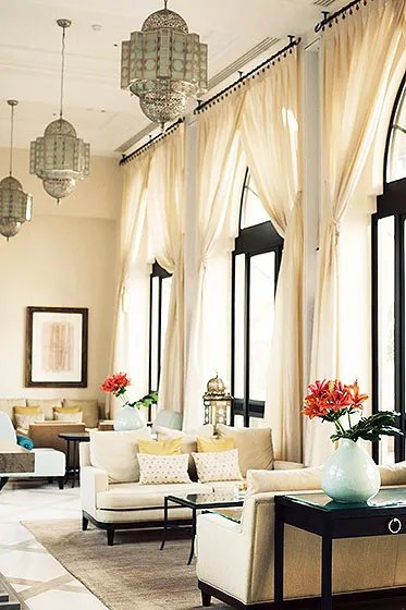 家里落地窗够大?更要配上好窗帘~
