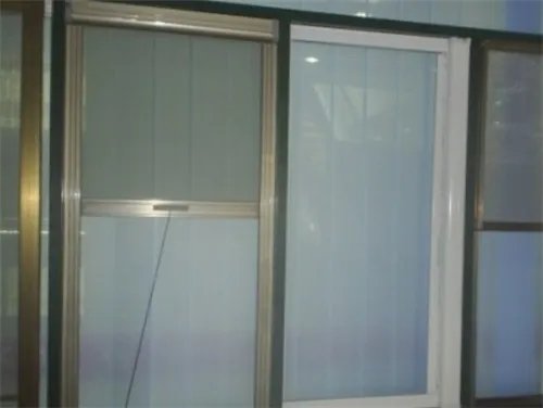 哪种胶可以粘住纱窗网