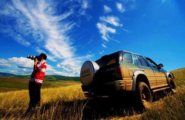 成都包车到拉萨大约需要多少费用？