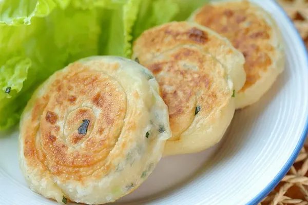 葱油饼的家常做法 葱油饼怎么做