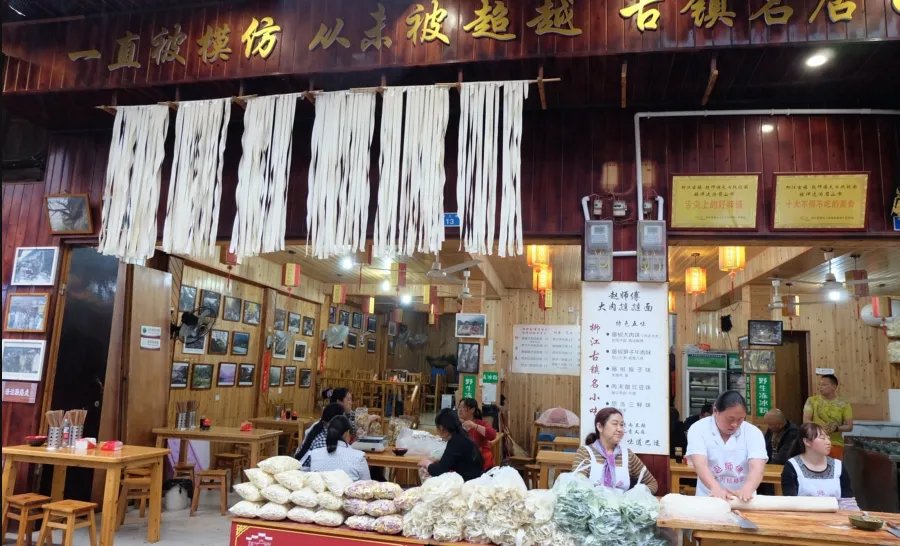 没有黄龙溪和洛带繁华，却是成都周边最美的古镇，这是为何？