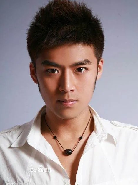 郑爽和王今铎的关系？