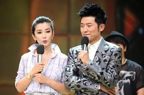 李冰冰任泉晒旧照为母校庆生