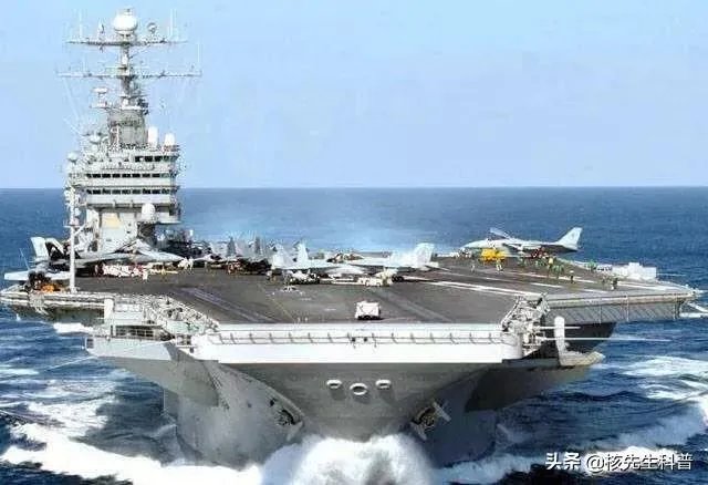 辽宁舰排水量6万多吨，055大驱才1万多吨，为何速度都是30节？