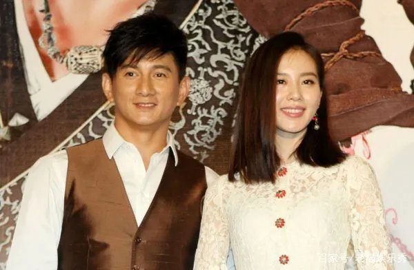 吴奇隆疑似传来“噩耗”，前妻马雅舒曝料黑历史当头一棒，刘诗诗咋回应的？