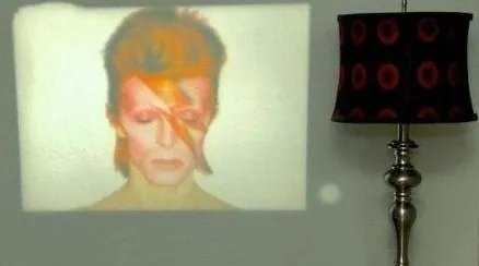 如何DIY一个手机投影仪。