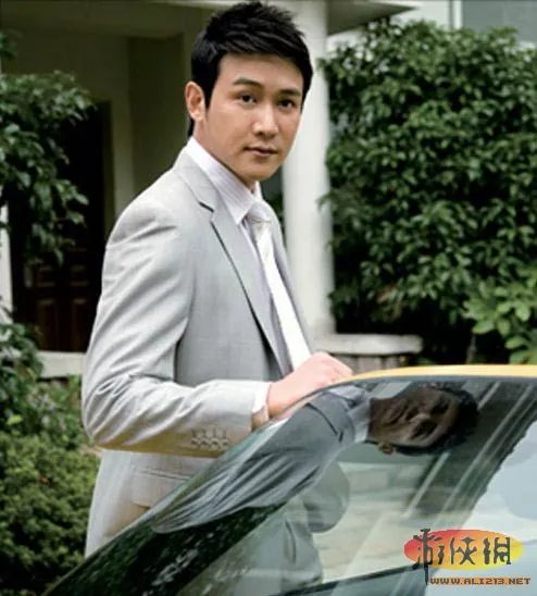 细数十大多金明星“地主” 走到哪炒房炒到哪！