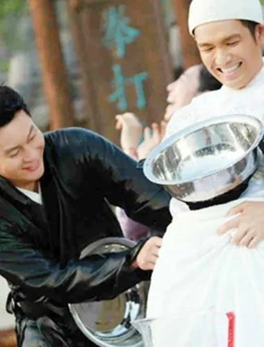 钟汉良跑男湿身露内裤 被指太浪费