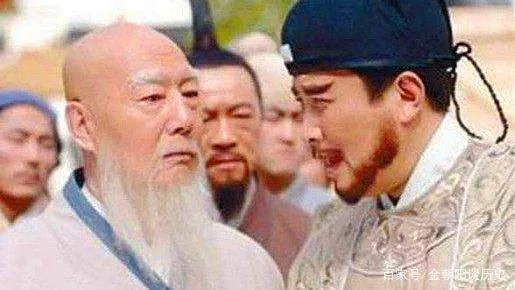 朱棣随口吟出上联，为何四品小官说出下联直接升官呢？