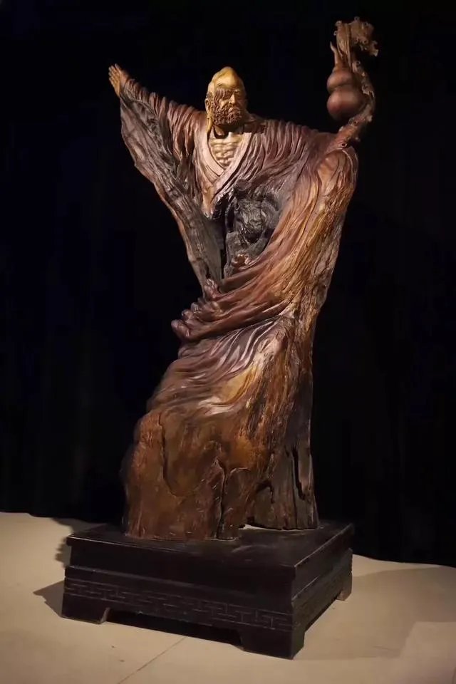 根雕的艺术价值在哪里？大型的根雕作品有哪些？