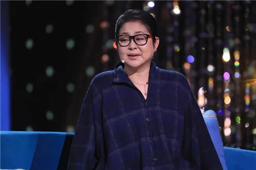 倪萍吐槽4位主持人全是废物,为什么公众人物的自理能力普遍差?