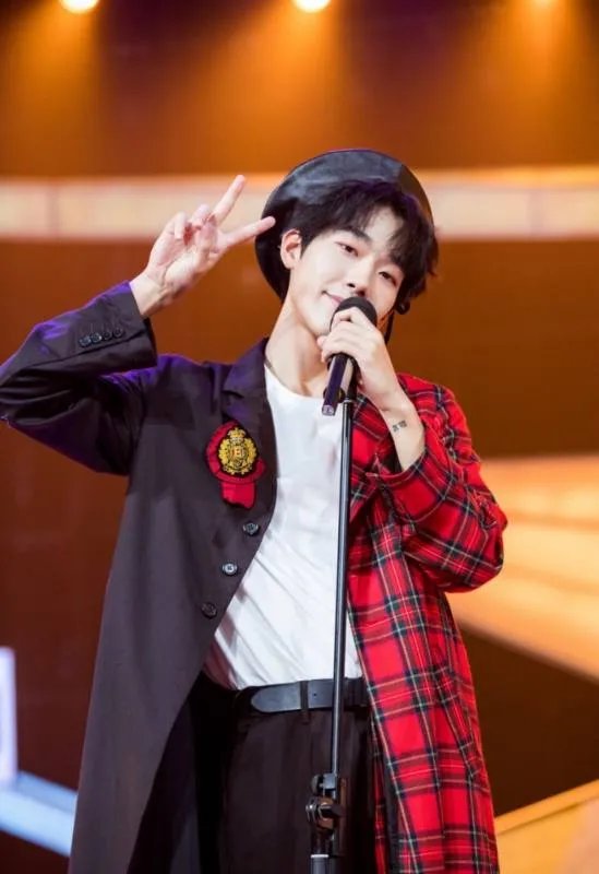 马思超跟王中磊的女儿王文传出绯闻,和马思纯又是什么关系,三角恋?