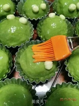 青蛙挤挤面包（抹茶豆沙包）