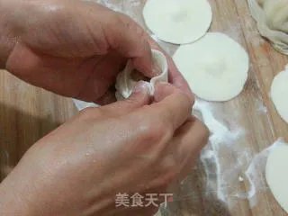 如何捏出漂亮的包子褶------仅供参考