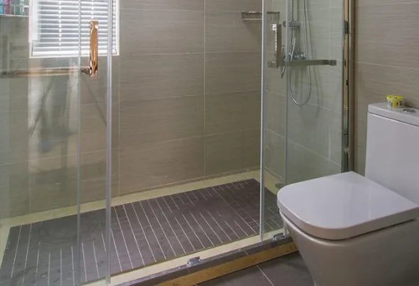 卫生间移门吊滑轮如何更换