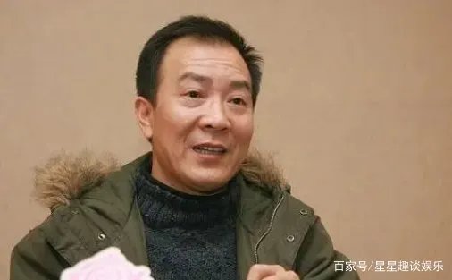 如今侯耀文已去世13年，当初被戴志诚抢走的美女老婆，怎么样了？