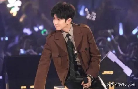 如何评价王源在湖南卫视五四晚会上的表现？