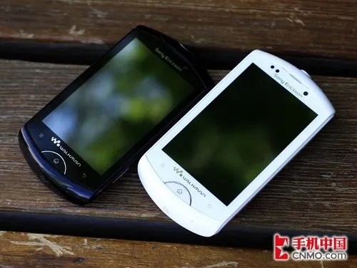 TD智能音乐手机 索尼爱立信WT18i图赏