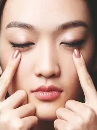 相宜本草的滋养紧致眼霜怎么样_相宜本草的滋养紧致眼霜使用测评