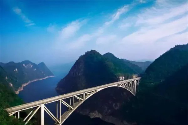贵州十大名桥排行榜：关岭大桥上榜，第一是北盘江大桥