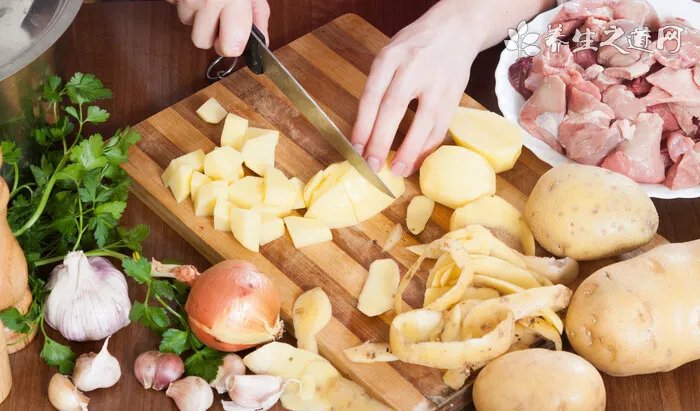 不粘锅涂层是不是有毒 不粘锅涂层掉了还能用吗