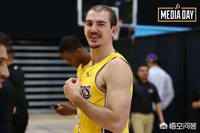 哈克莱斯26+8压哨绝杀，波普32分，湖人不敌开拓者，怎样评价本场比赛？