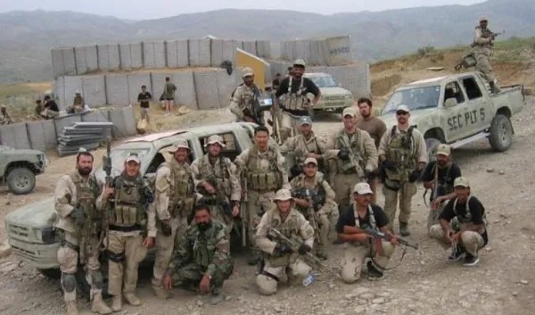 本拉登是哪个国家的人?