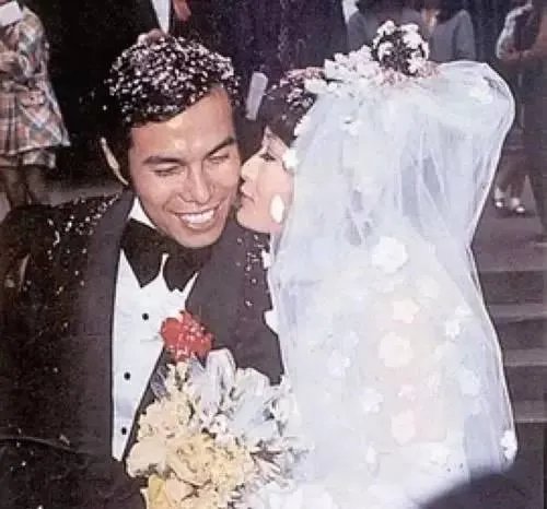 49岁演《游龙惊凤》少女红拂惊为天人，如今怎样？