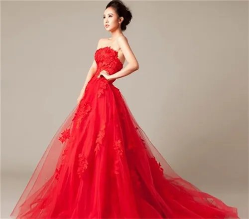 施华洛婚纱团购贵吗 团购婚纱需知的3大事项