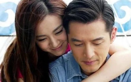 网传胡歌在上海秘密领证结婚，只等待良辰吉日公开婚讯，这件事是真是假？