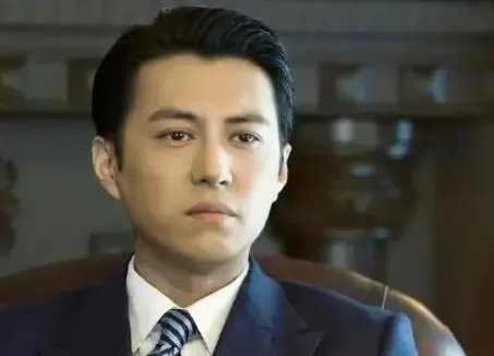 靳东新剧《突围》播出后豆瓣清一色好评，老戏骨的演技是否永远值得被相信？