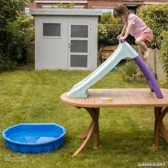 老爸带娃简易模式?大神将孩子PS到恶搞照片中