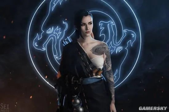 《守望先锋》性转COS 麦克雷胸前藏“雷”半藏身材火辣