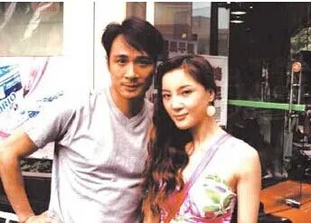 吴镇宇老婆王丽萍个人资料家庭背景曝光 早期为模特身材姣好