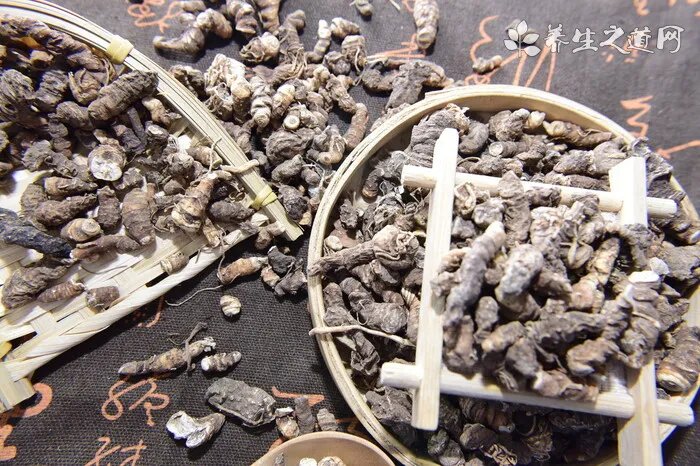 叶伏天义父真实身份是什么？