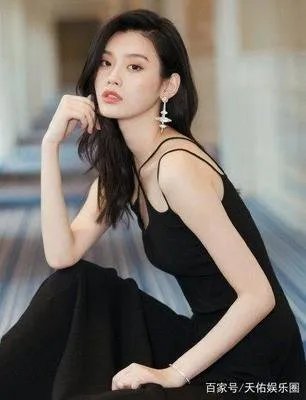 医生目测已怀孕30周，小腹孕相很明显，奚梦瑶又怀孕了吗？