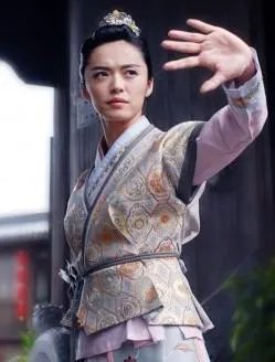 吕青柠的饰演者