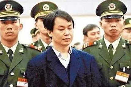 世纪悍匪张子强伏法后，妻子罗艳芳携巨款隐居泰国，现在过得怎样？