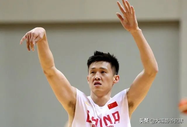 如果周鹏四月中旬可以复出，杜锋带领的国家队可以打进奥运会吗？