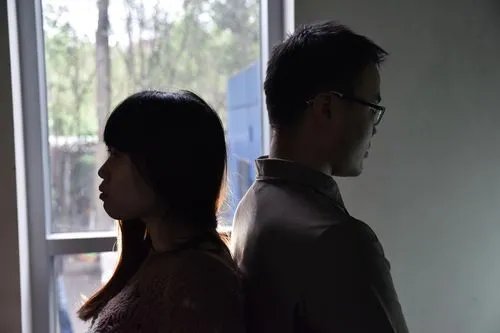 女朋友分手态度很坚决 还能挽回吗 女朋友想要分手的征兆
