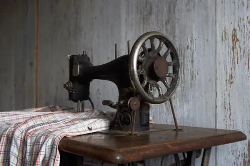 七八十年代的老式缝纫机，现在能值多少钱？