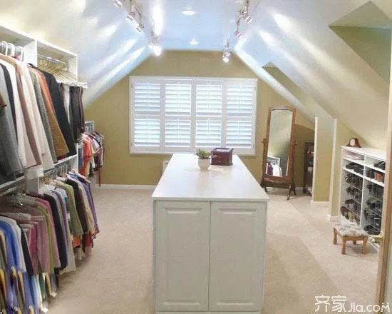 投降吧，你的阁楼已弃暗投明