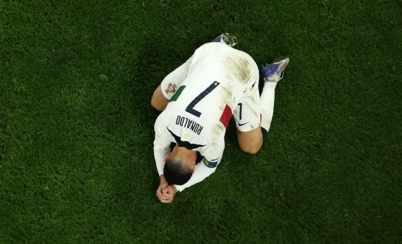 梦碎世界杯！C罗赛后痛哭 女友发文指责葡萄牙主教练