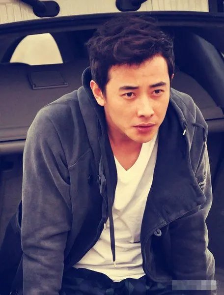 赵丽颖罗晋什么关系难搞懂  男方表示两人只是普通朋友